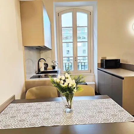 Plaza Deluxe Modern Center House - View - Privacy Daire *