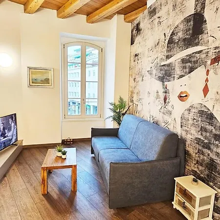 Plaza Deluxe Modern Center House - View - Privacy Апартаменты Комо